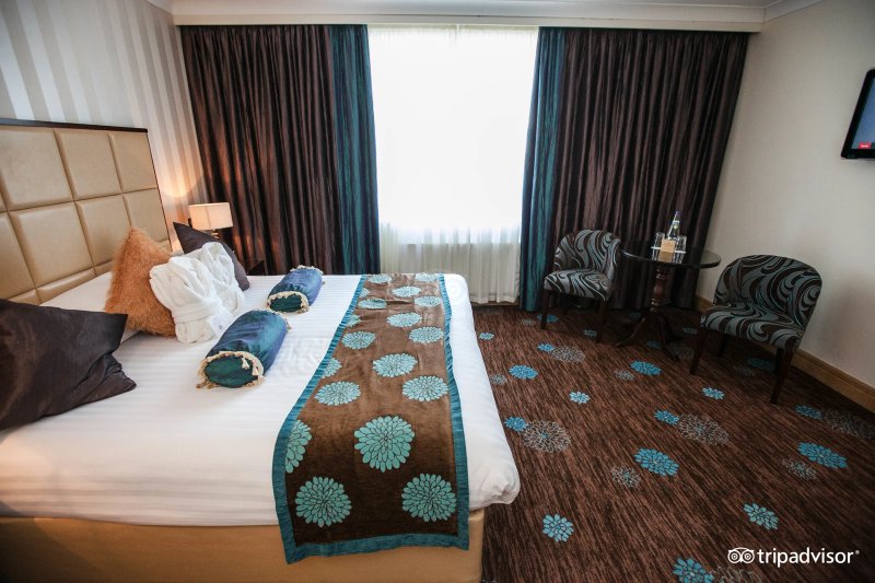 Menlo Park Hotel & Conference Centre