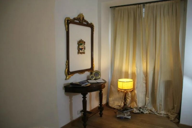 B&B Golden House