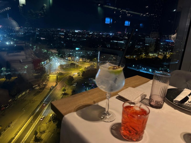18 Lounge