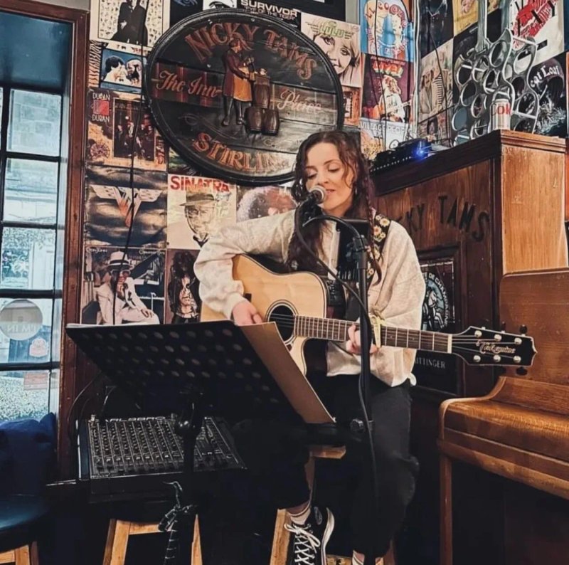 Nicky-Tams Bar & Bothy