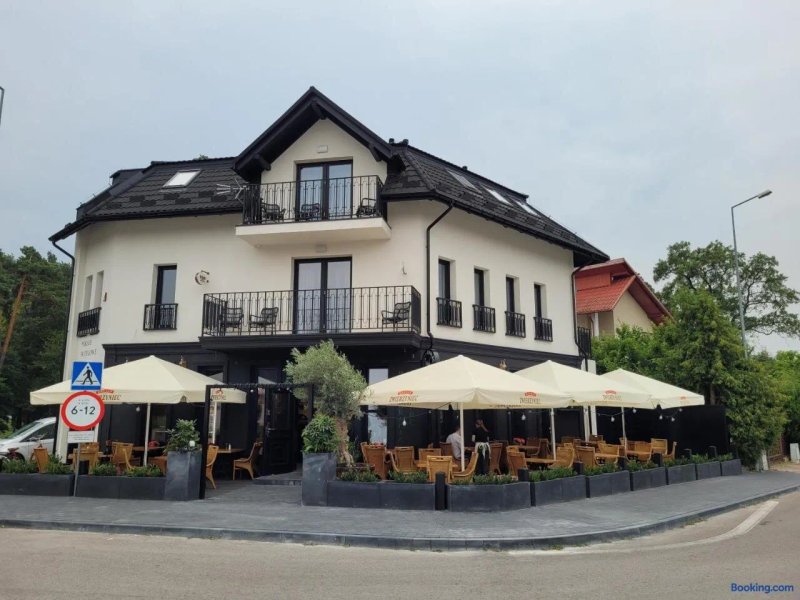 KWARC Restauracja & Pokoje Hotelowe