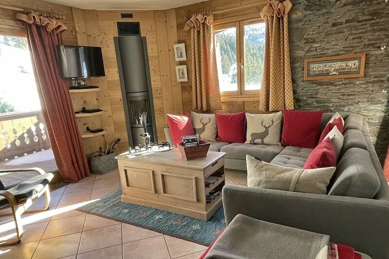 Charming apartment in a residential chalet in Mottaret 1850