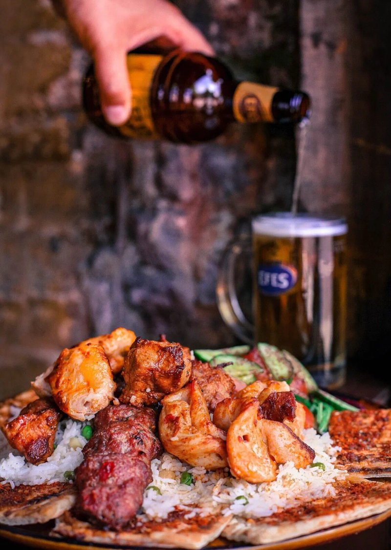 CheMen Restaurant & Bar