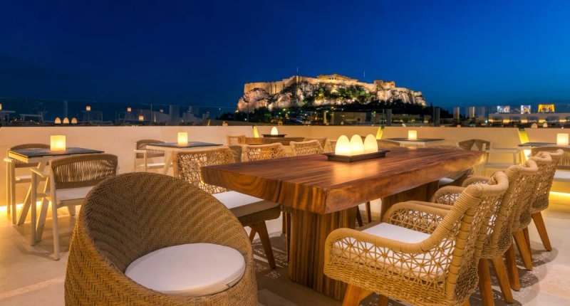 Thea Terrace Bar