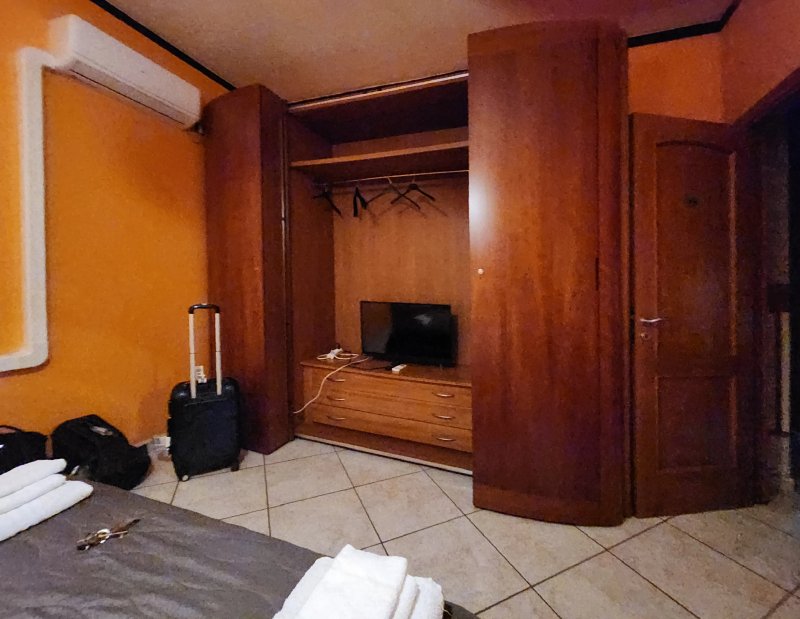 Airport Tourist's Home