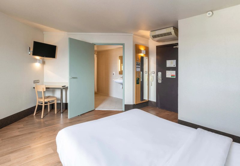 B&B HOTEL Lyon Grand Stade Meyzieu