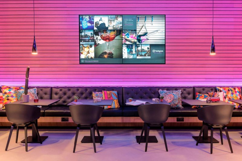 Moxy Oslo X