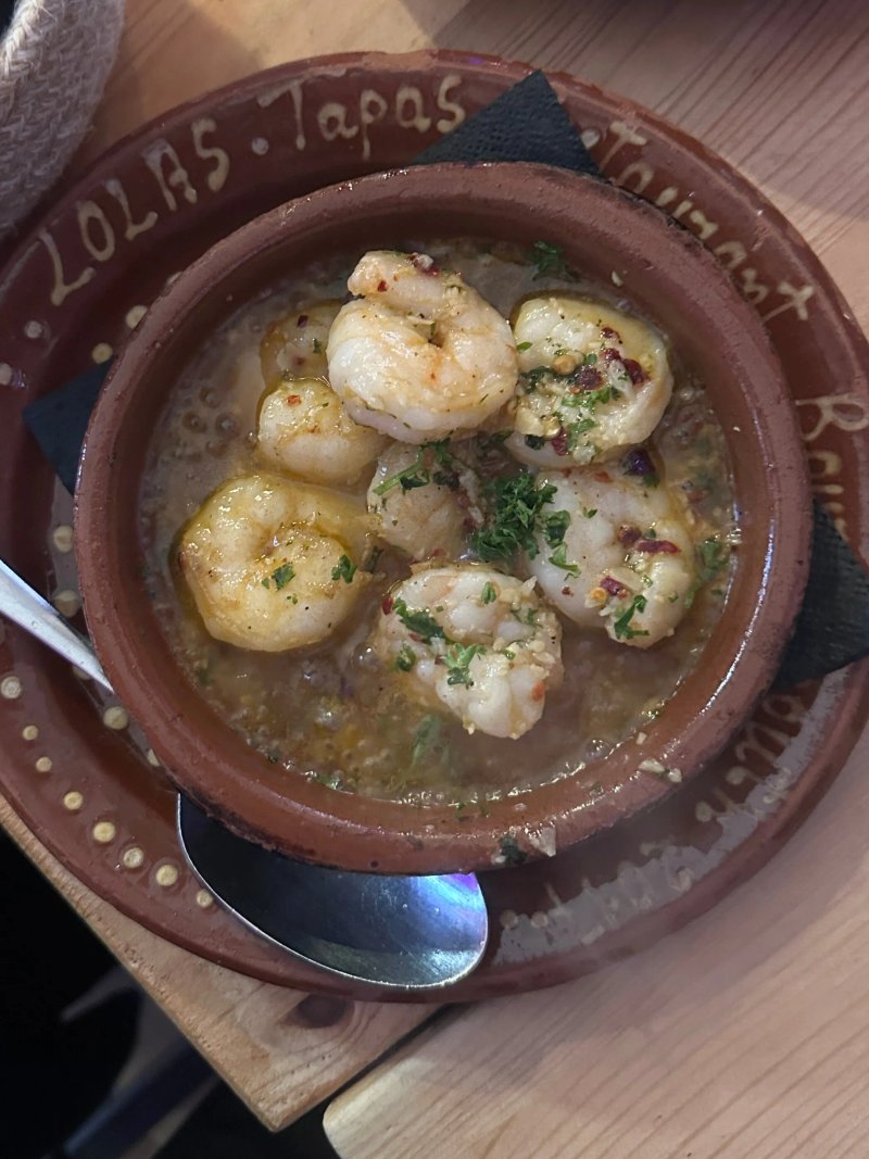 Lolas Restaurant