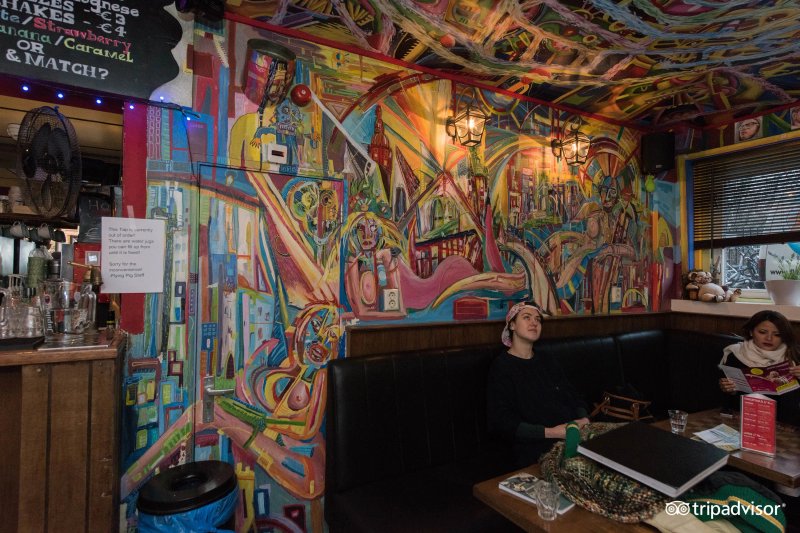 Flying Pig Uptown