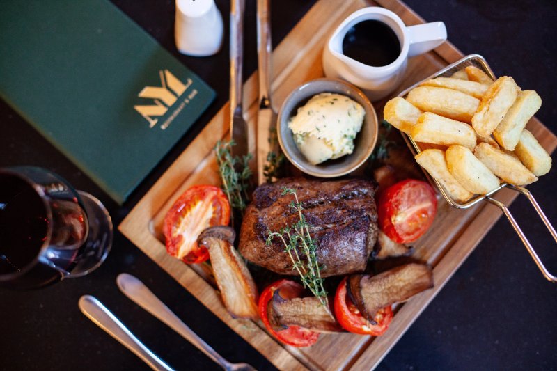 NYL Restaurant & Cocktail Bar