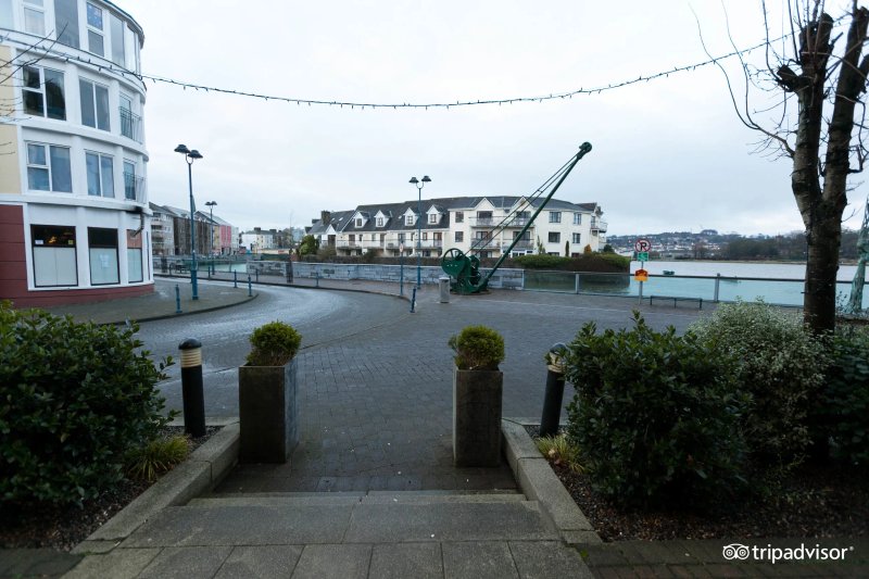 Waterford Marina Hotel