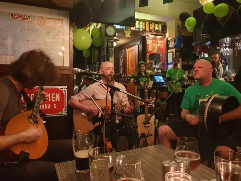 Karlson's Garage & Bar
