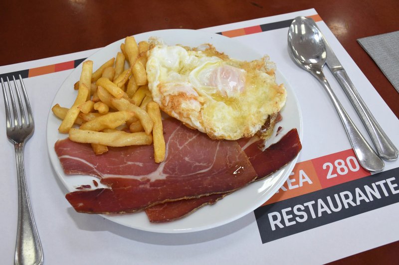 Area 280 Restaurante (olivos)