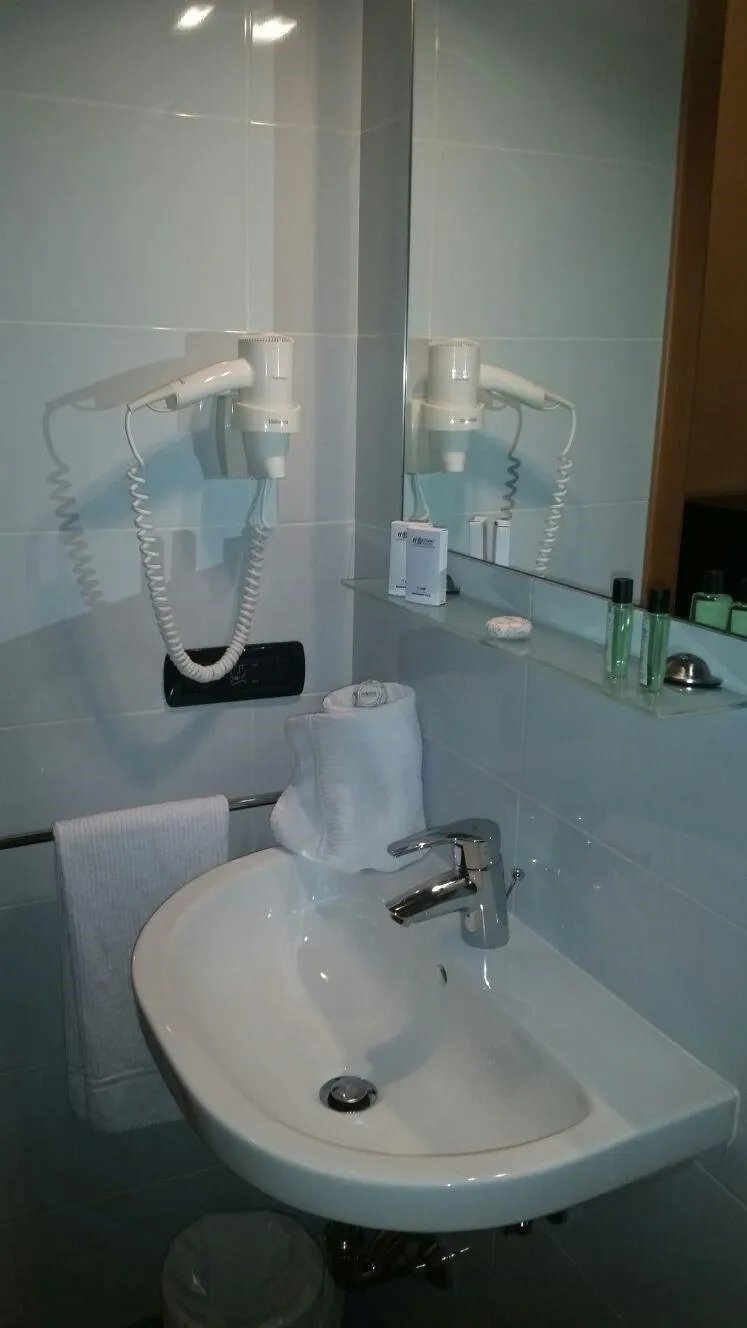 Hotel Motel Galaxy