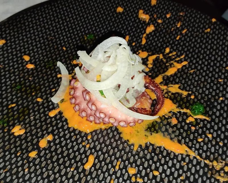 Tale Restaurant & Suite