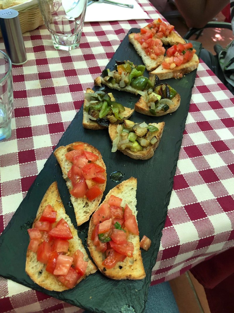 La Terrazza HUMBURGHERIA - BAR -PIZZERIA
