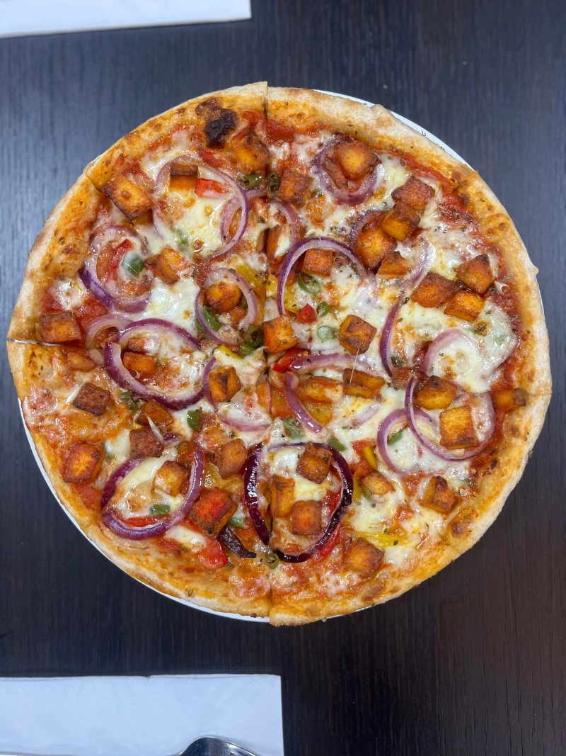 Swadisht Italian pizzeria