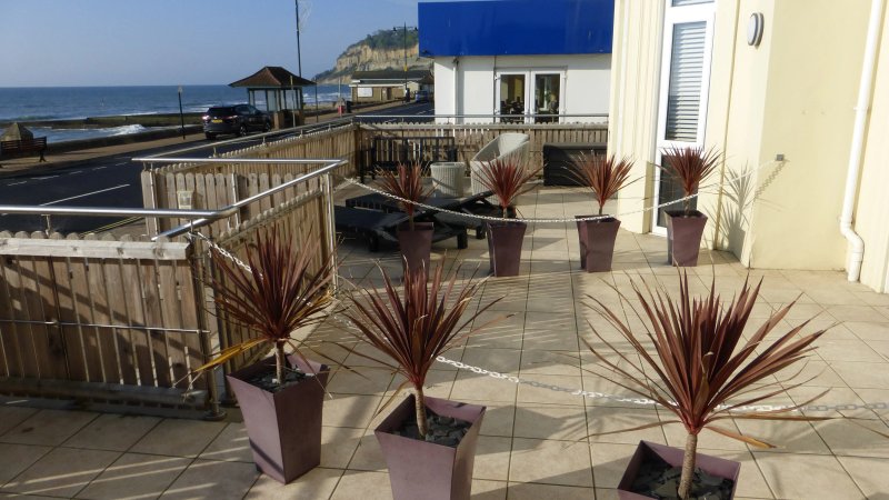 Shoreside Inn