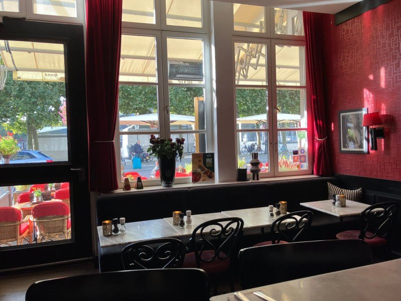 Le Theatre Hotel