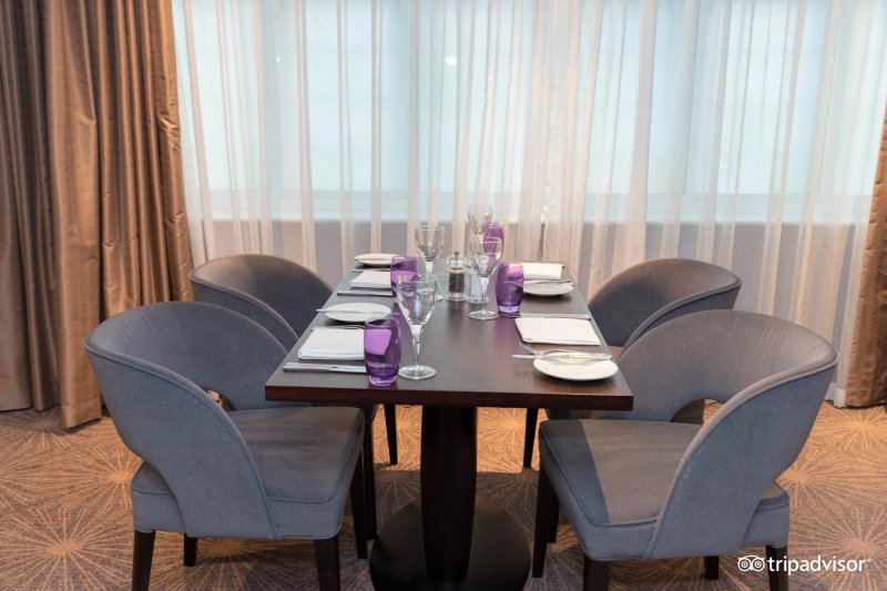 DoubleTree by Hilton London Heathrow Airport