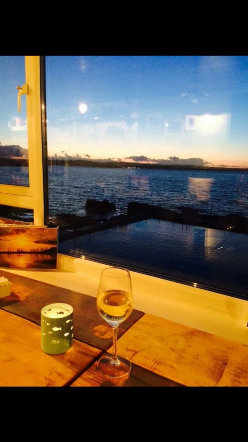 Shoals Restaurant On The Lido