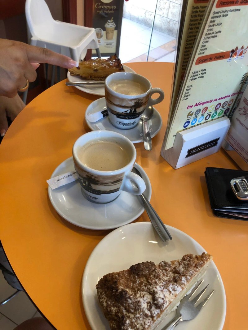 Dulceria Cafeteria "El Rayo"