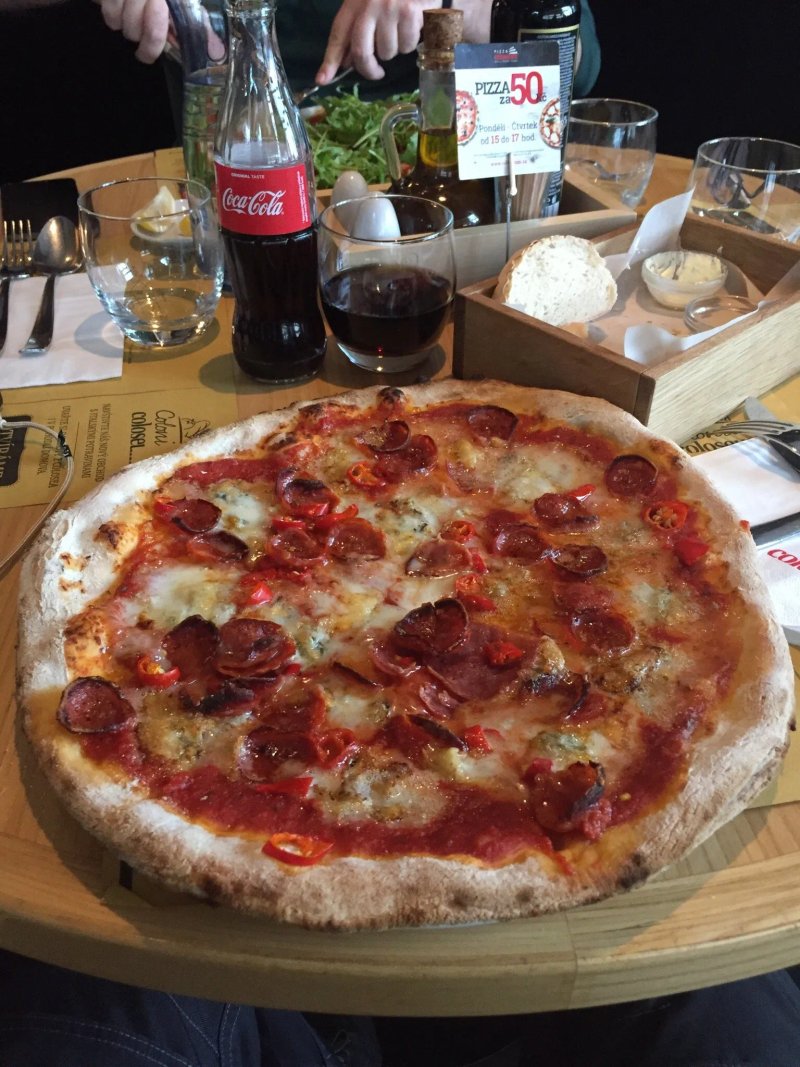 Pizza Coloseum Karolina