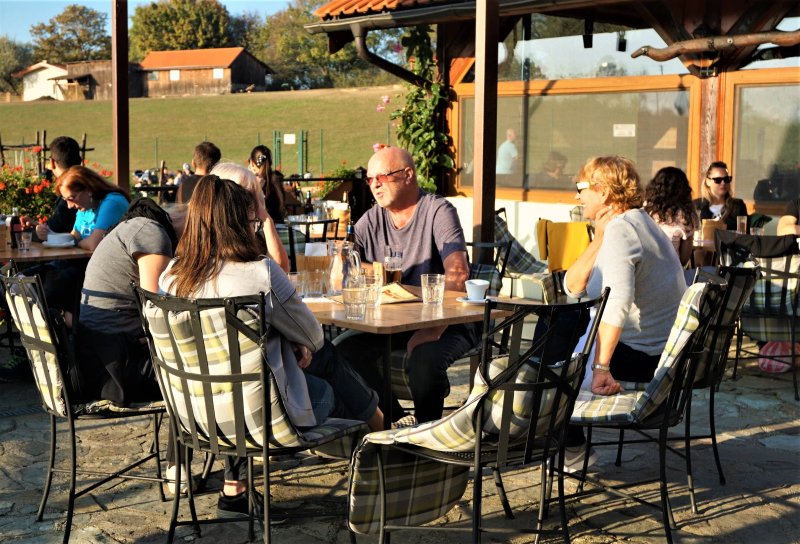 Restaurants & cafés