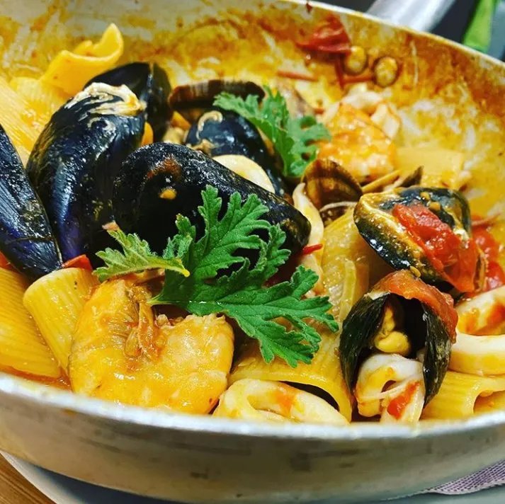 Stuzzico by Lucius