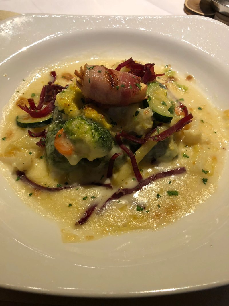 Ladina Restaurant