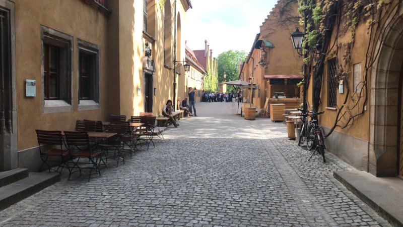 Die Tafeldecker in der Fuggerei