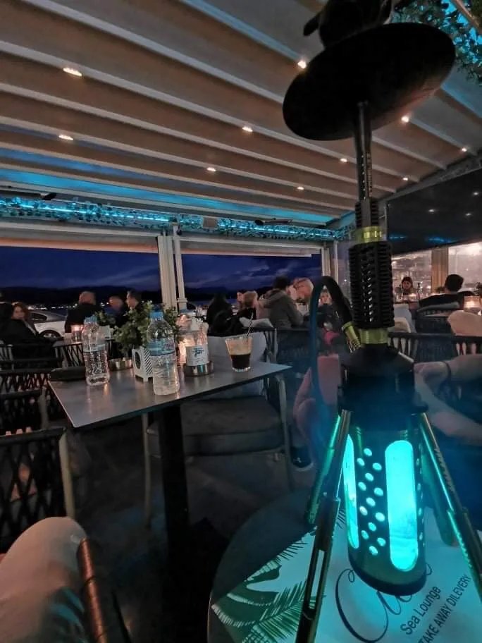 Cielo Sea Lounge & breakfast
