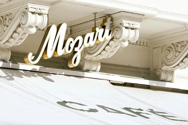 Cafe Mozart