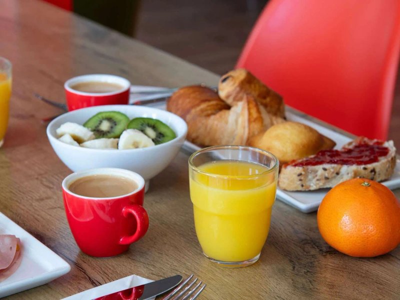 Ibis Versailles Château