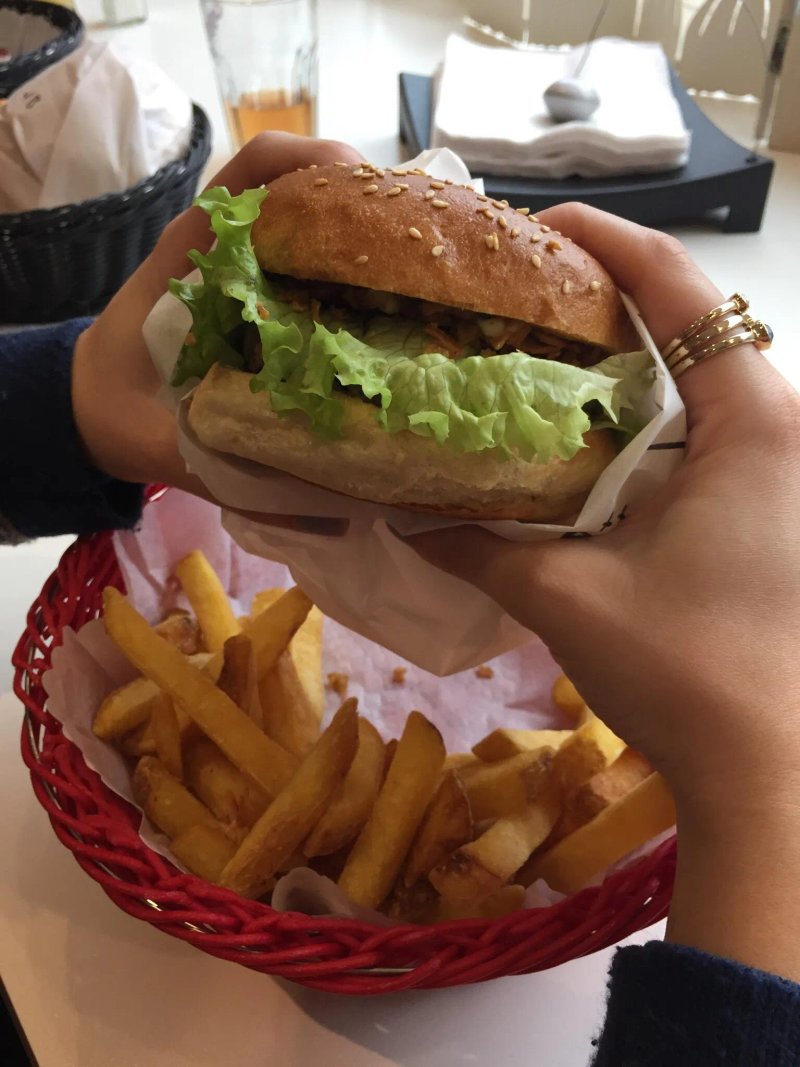Rando Burger
