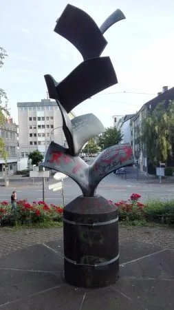 Freiplastik "Schwingen"