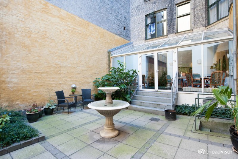 City Hotel Nebo