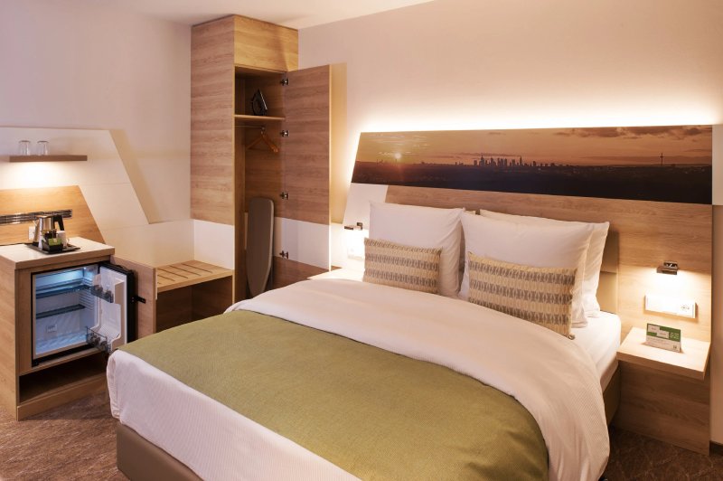 Holiday Inn Frankfurt Airport, an IHG hotel