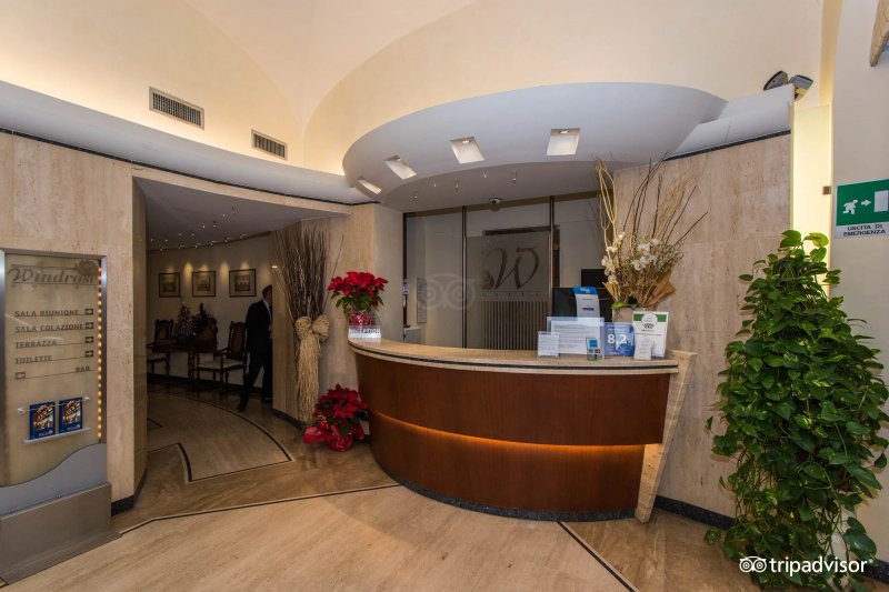 Windrose Hotel