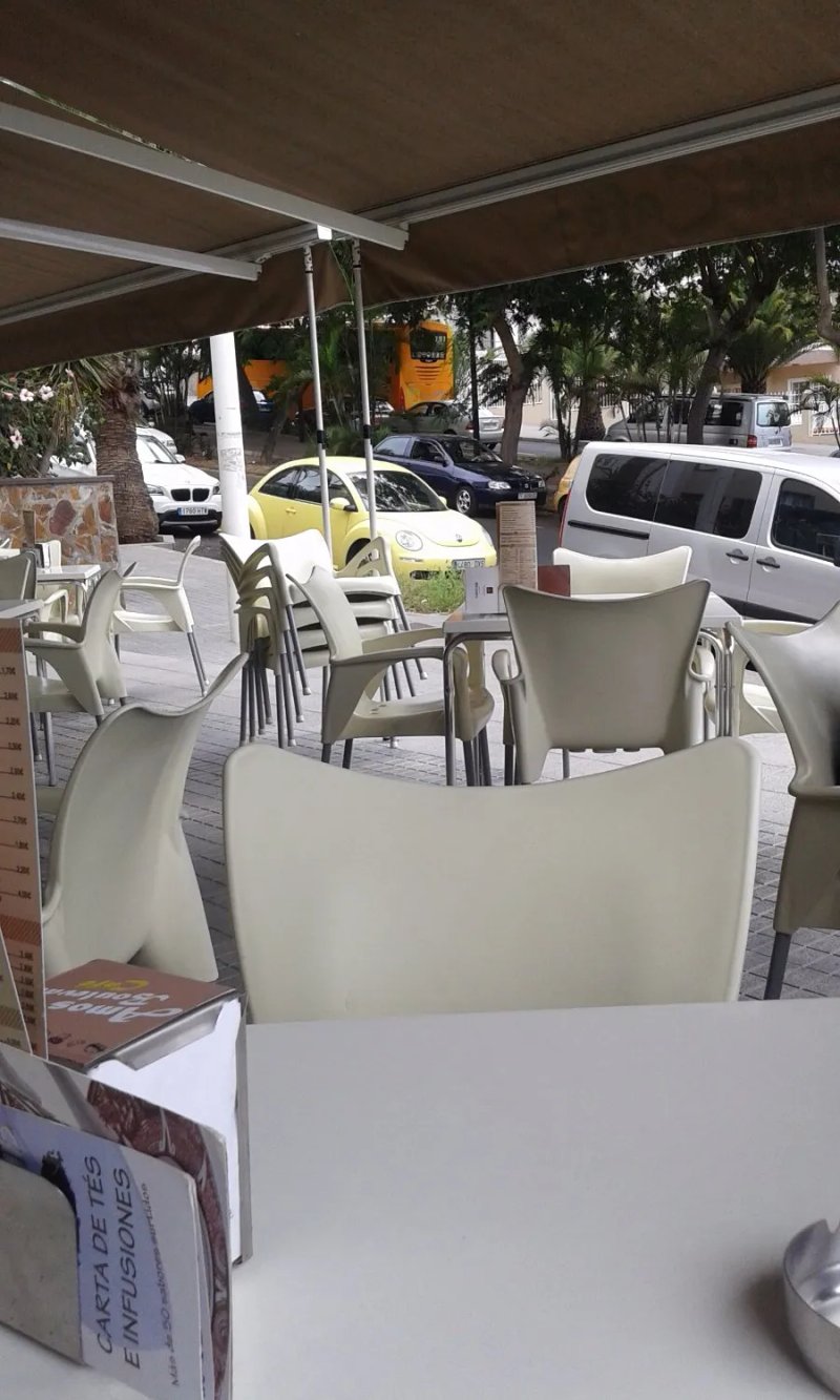 Amos Boulevard Cafe