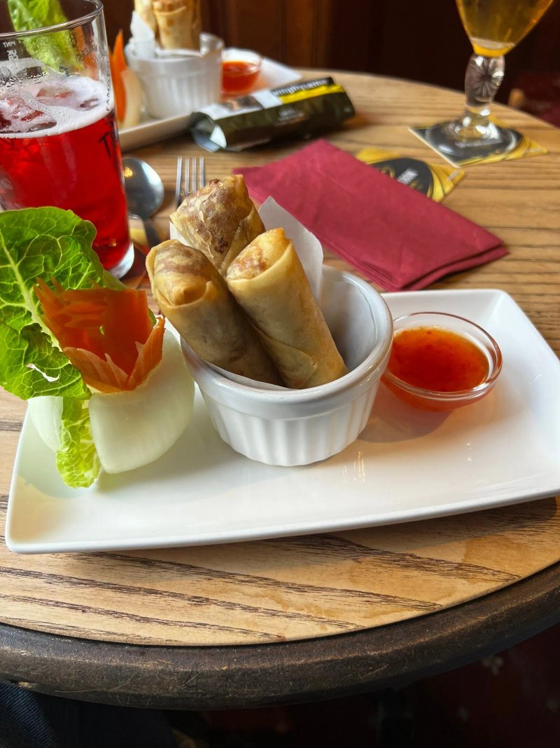 The Royal Albert pub and Thai restaurant