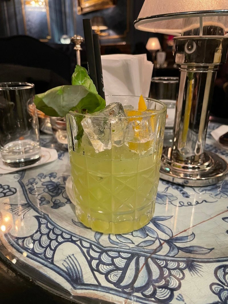 Blaue Bar