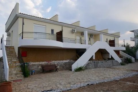 Elea Apartments