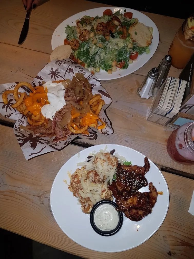 CHILLERS Bar & Restaurant