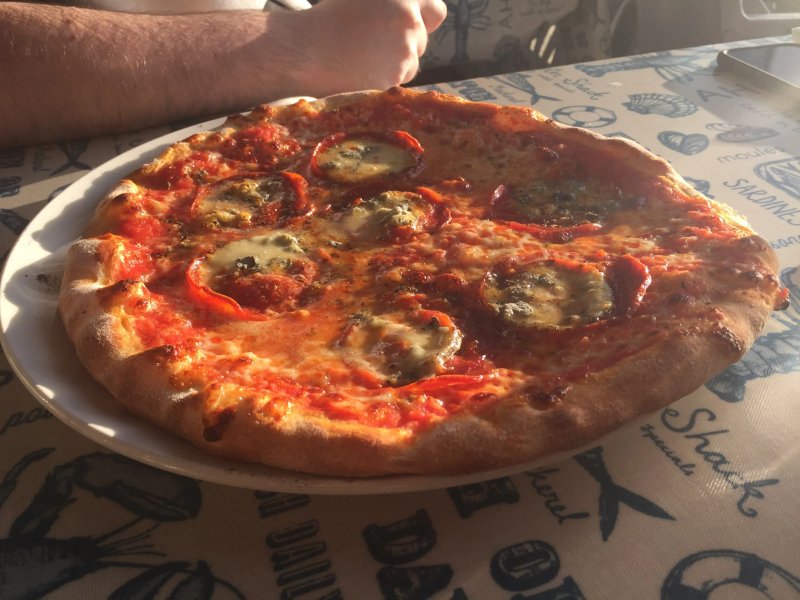 La Jolie Brise Pizzeria at the Waterfront Hotel