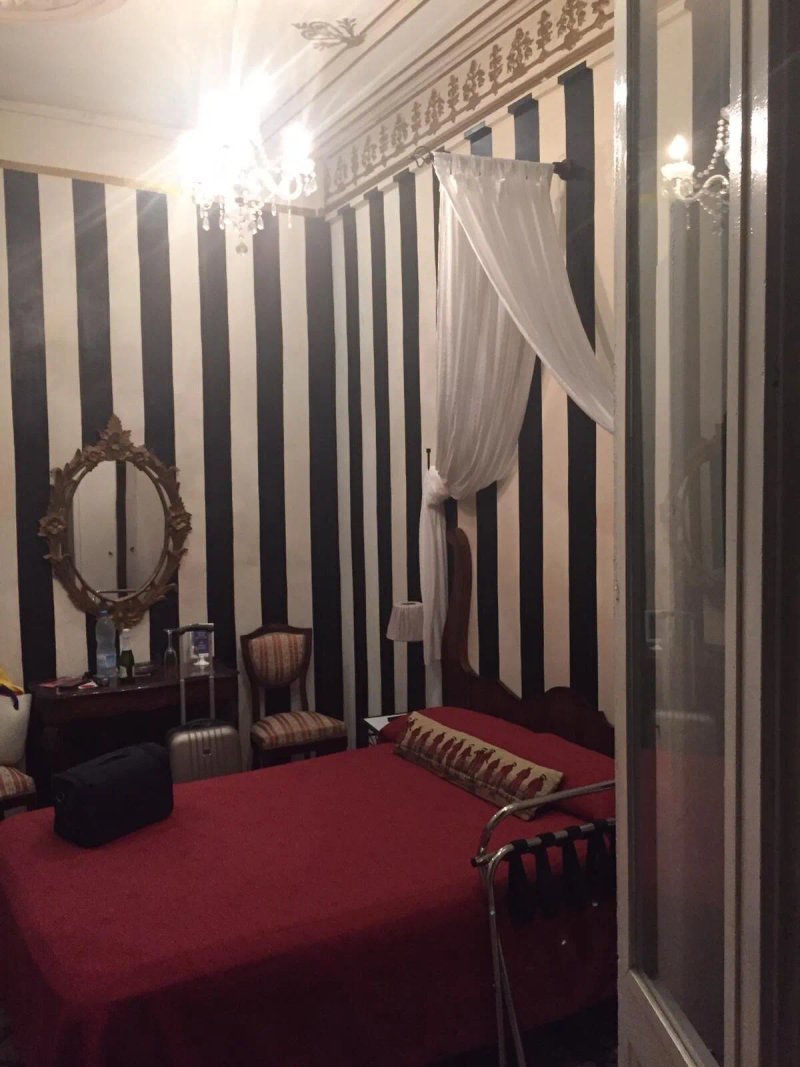 Casa Consell Gran Via Guest House