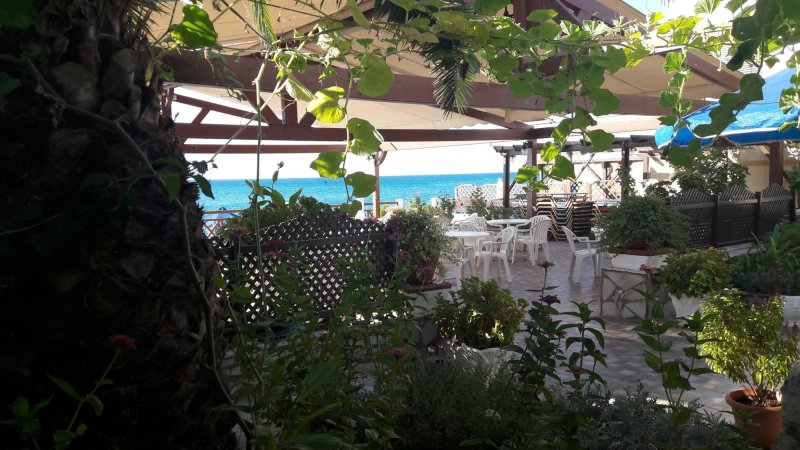 El Coral Hotel