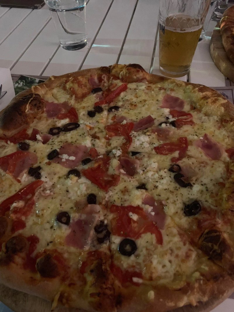 Fratelli Cafe Pizzeria Bar