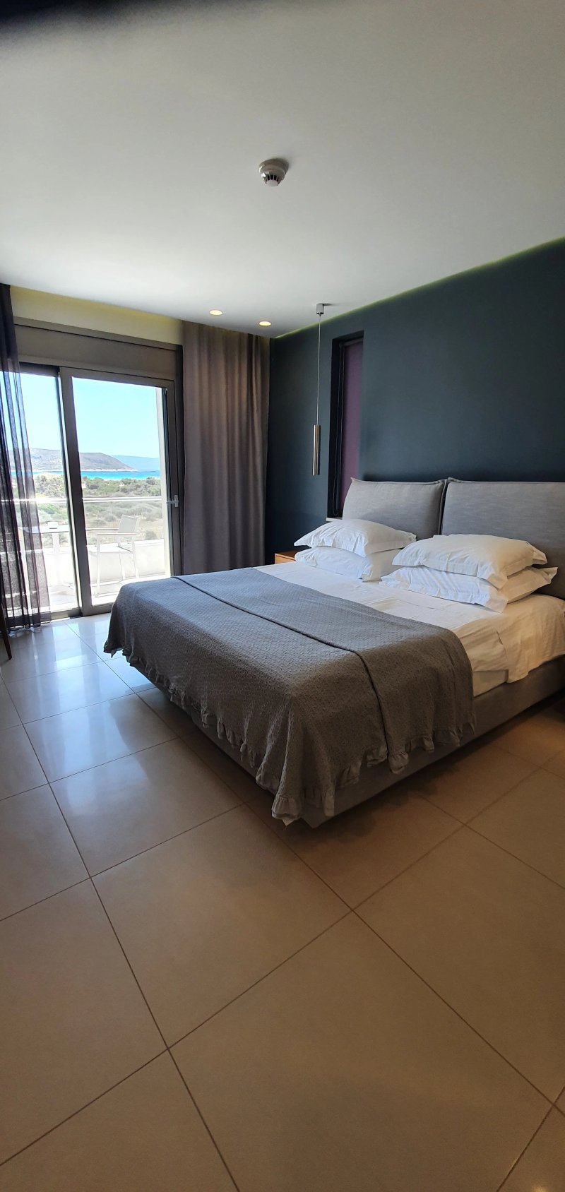 Double Bay Beach Hotel
