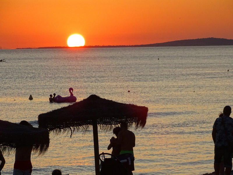 Sunset Beach Bar